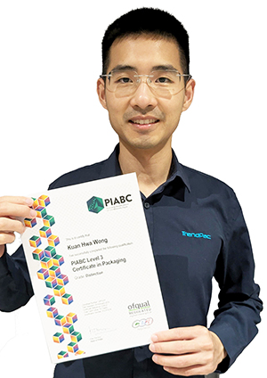 Kuan-Hwa-Wong-cert-2025-300px